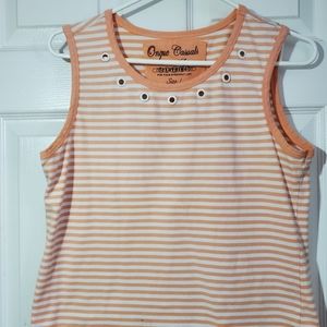 Comfortable, sleeveless summer shirt